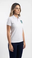 Polo feminina branca - vista lateral